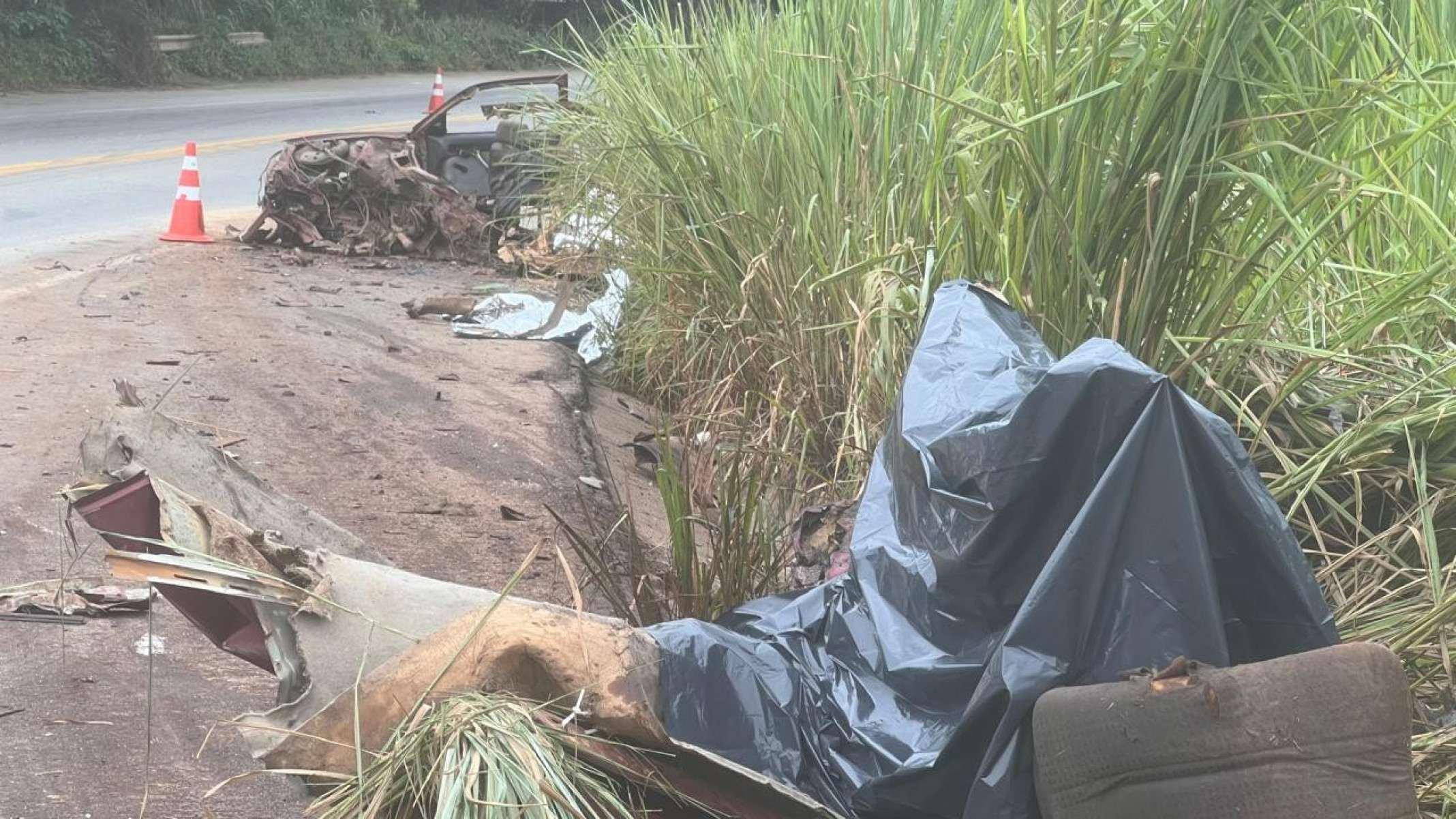Image: https://thefolha.news/wp-content/uploads/2026/02/postiimg-6998c12e55f9b3061.jpeg Batida entre carreta e veculo de passeio deixa trs mortos e um ferido grave na Grande BH